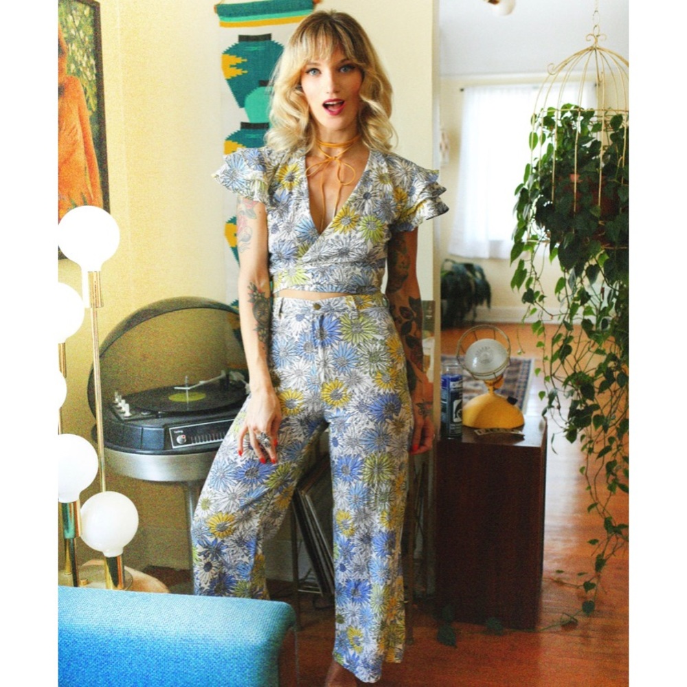 Wallflower San Francisco Carrie Cropped Pants in Blue Sparkle